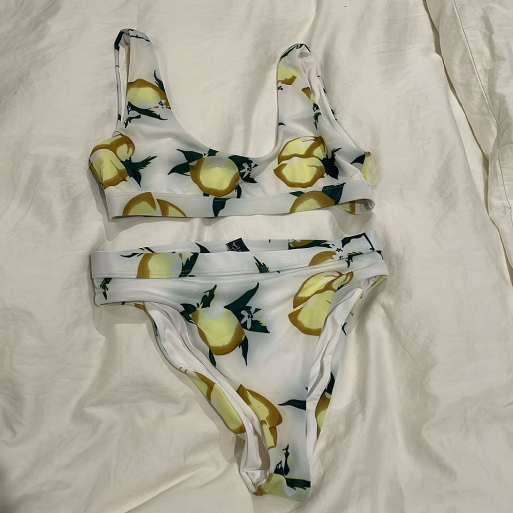 Lemon Bikini